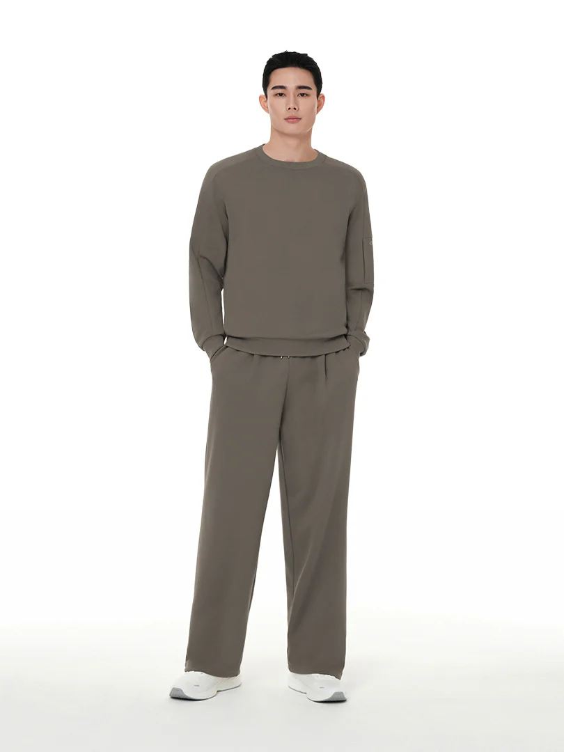Men's Mildmooth Relaxed Fit Sweatshirt - Image 6