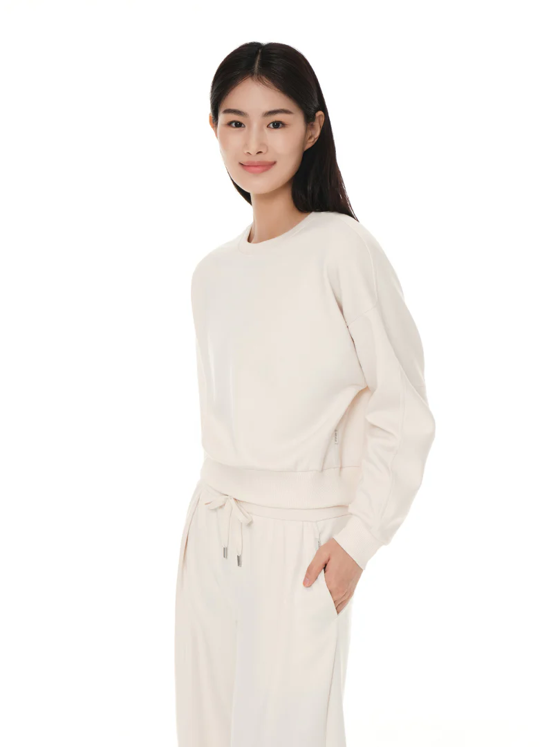 Mildmooth Oversized Fit Cropped Sweatshirt - Image 2