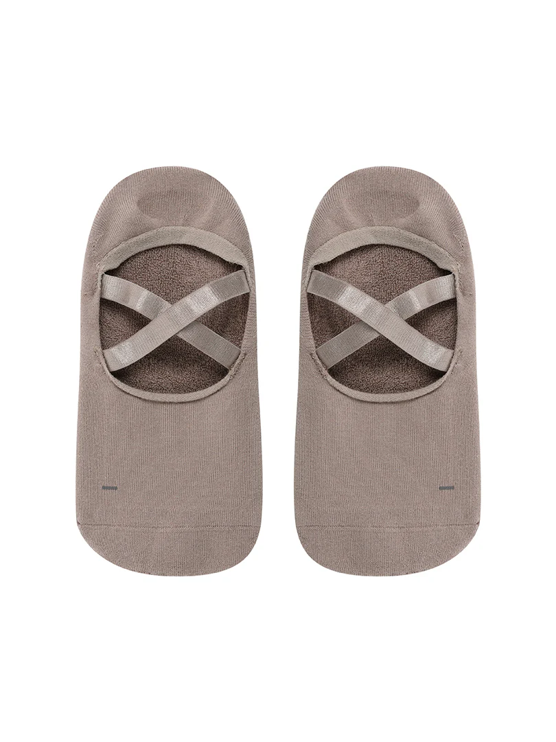 Non-Slip Performance Grip Socks - Image 4
